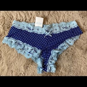 New Never worn lacy AE undies